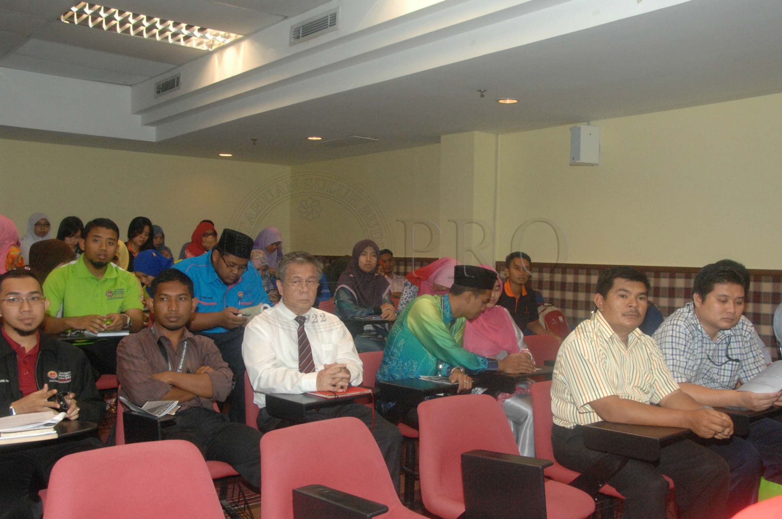 PRO 14 33 WACANA FBA 0137